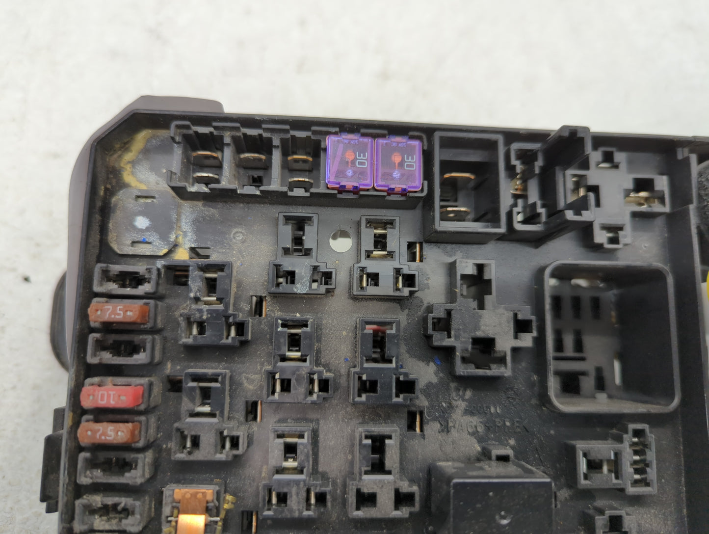 2008-2009 Mitsubishi Lancer Fusebox Fuse Box Panel Relay Module P/N:PA66 PPE PR073-00000 Fits Fits 2008 2009 OEM Used Auto P