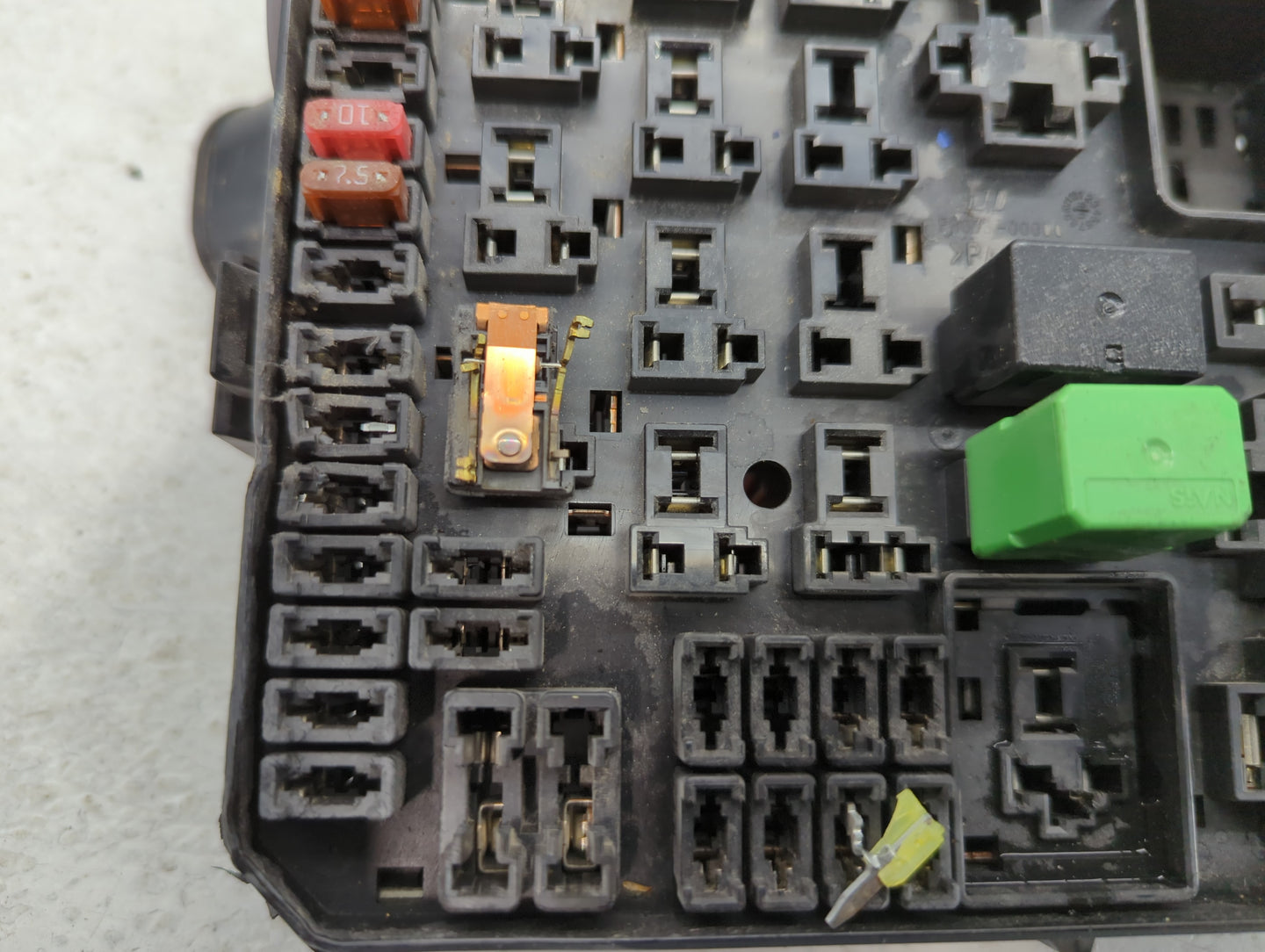 2008-2009 Mitsubishi Lancer Fusebox Fuse Box Panel Relay Module P/N:PA66 PPE PR073-00000 Fits Fits 2008 2009 OEM Used Auto P