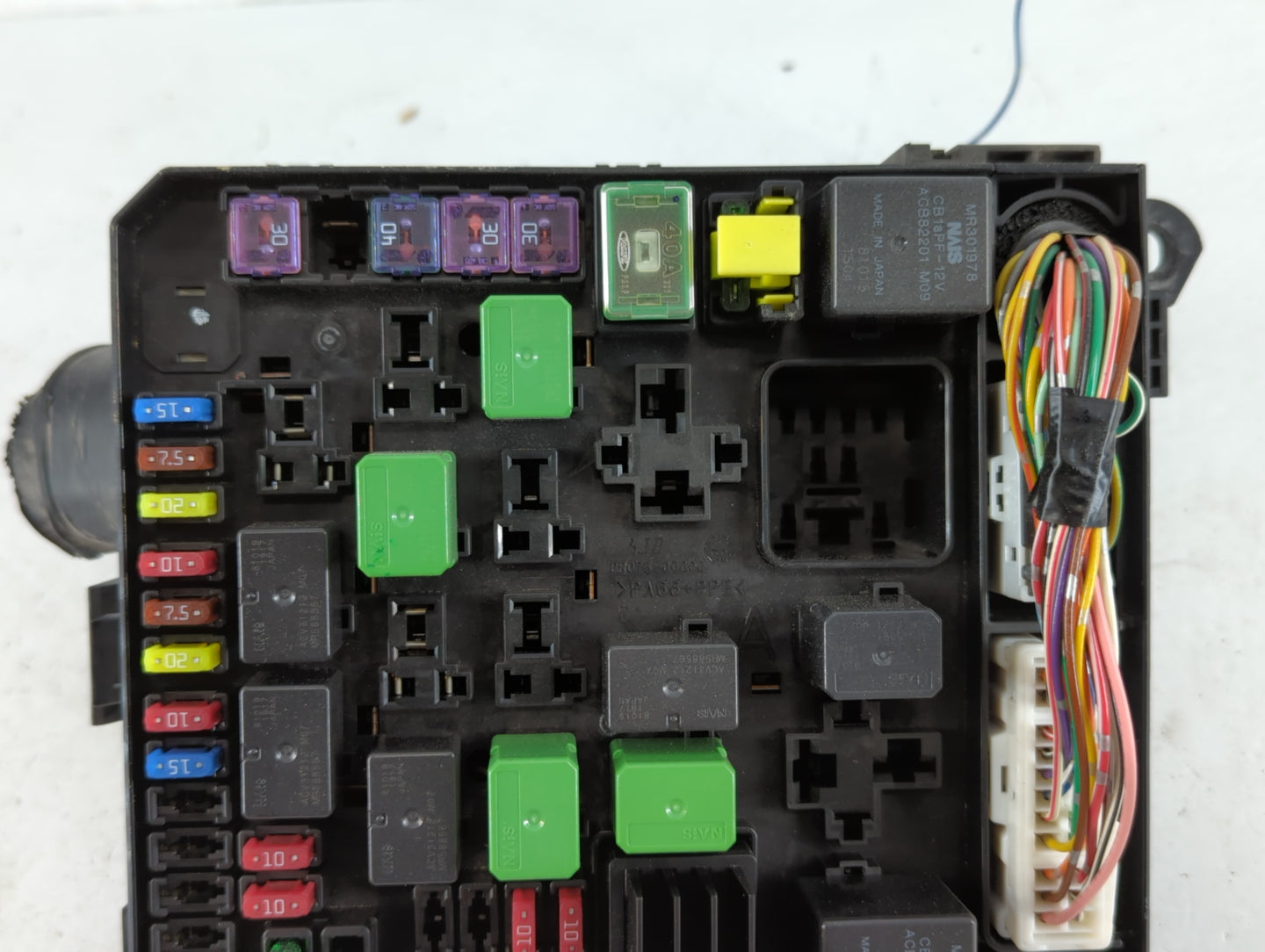 2008-2009 Mitsubishi Lancer Fusebox Fuse Box Panel Relay Module P/N:8565A024 Fits Fits 2008 2009 OEM Used Auto Parts - Oemus