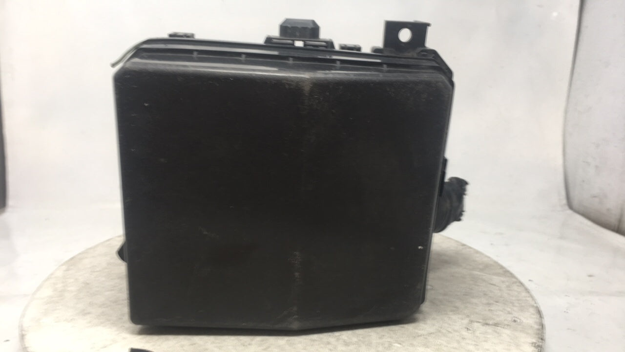 2009 Mitsubishi Outlander Fusebox Fuse Box Panel Relay Module P/N:PR073-00000 Fits OEM Used Auto Parts - Oemusedautoparts1.c