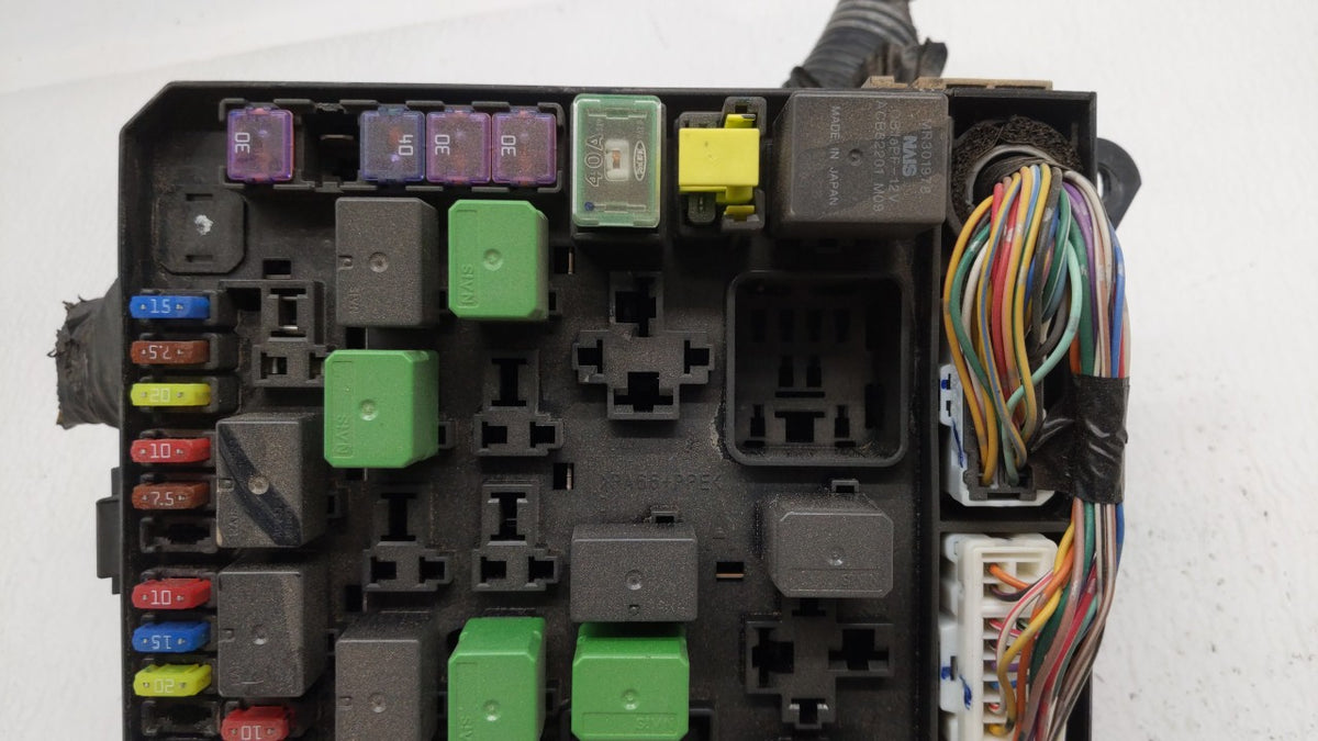 2009 Mitsubishi Outlander Fusebox Fuse Box Panel Relay Module P/N:PR073-00000 8565A024 Fits Fits 2012 2013 2014 2015 OEM Use