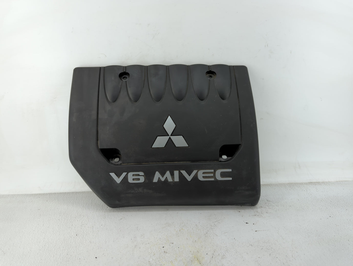 2009 Mitsubishi Outlander Engine Cover - Oemusedautoparts1.com