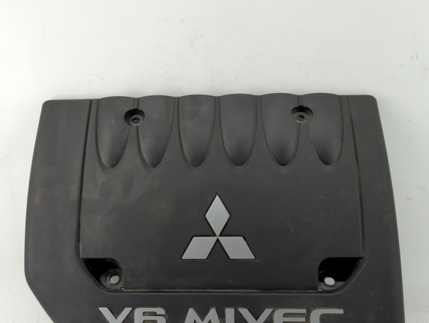 2009 Mitsubishi Outlander Engine Cover - Oemusedautoparts1.com