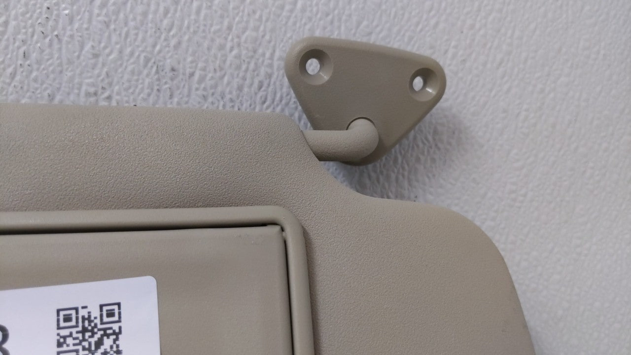 2009 Mitsubishi Outlander Sun Visor Shade Replacement Passenger Right Mirror Fits OEM Used Auto Parts - Oemusedautoparts1.co