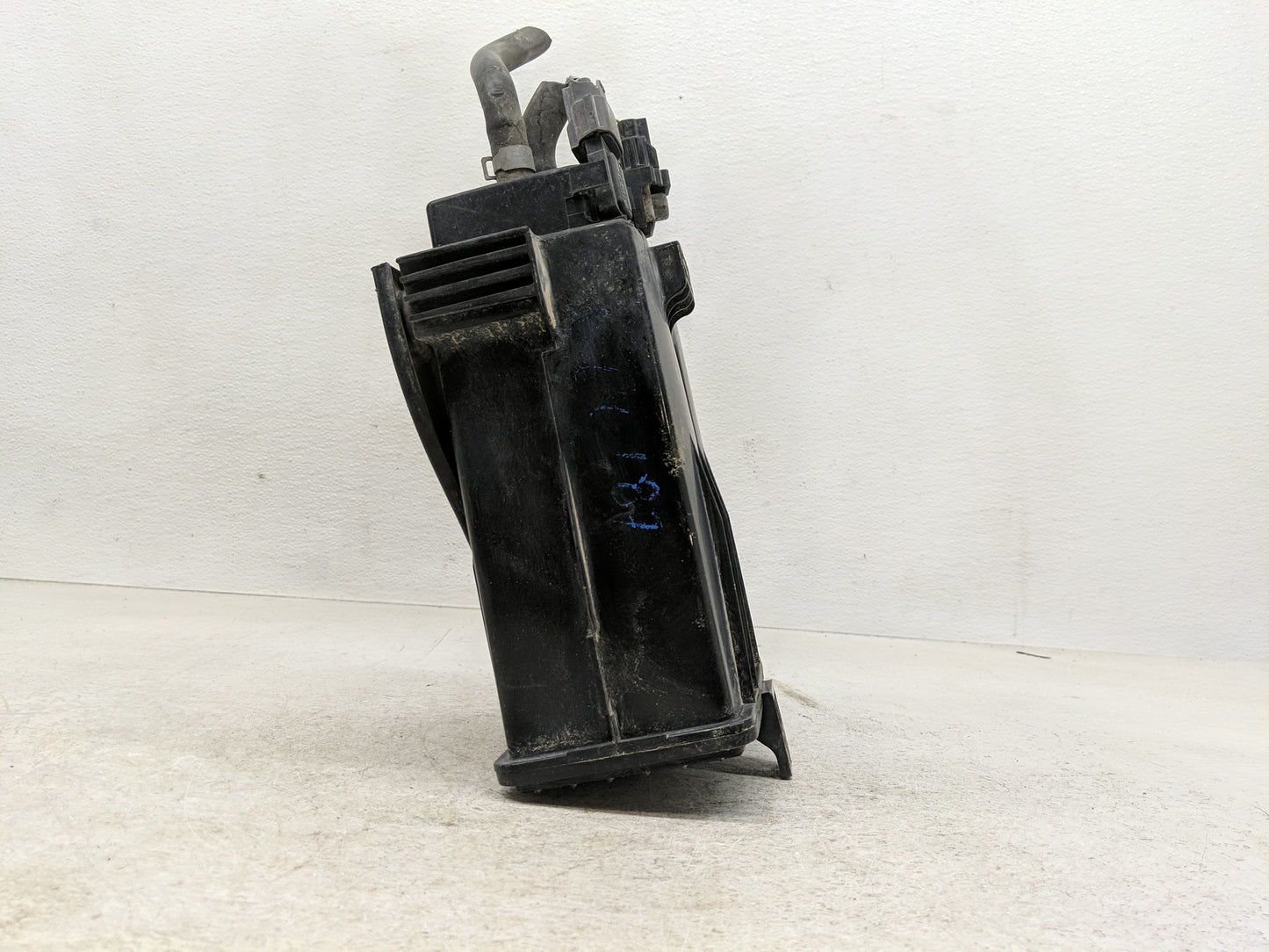 2009 Nissan 370z Fuel Vapor Charcoal Canister - Oemusedautoparts1.com