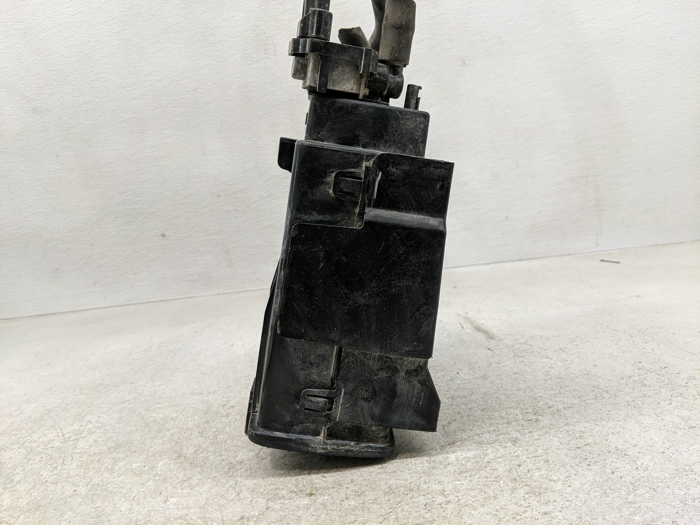 2009 Nissan 370z Fuel Vapor Charcoal Canister - Oemusedautoparts1.com