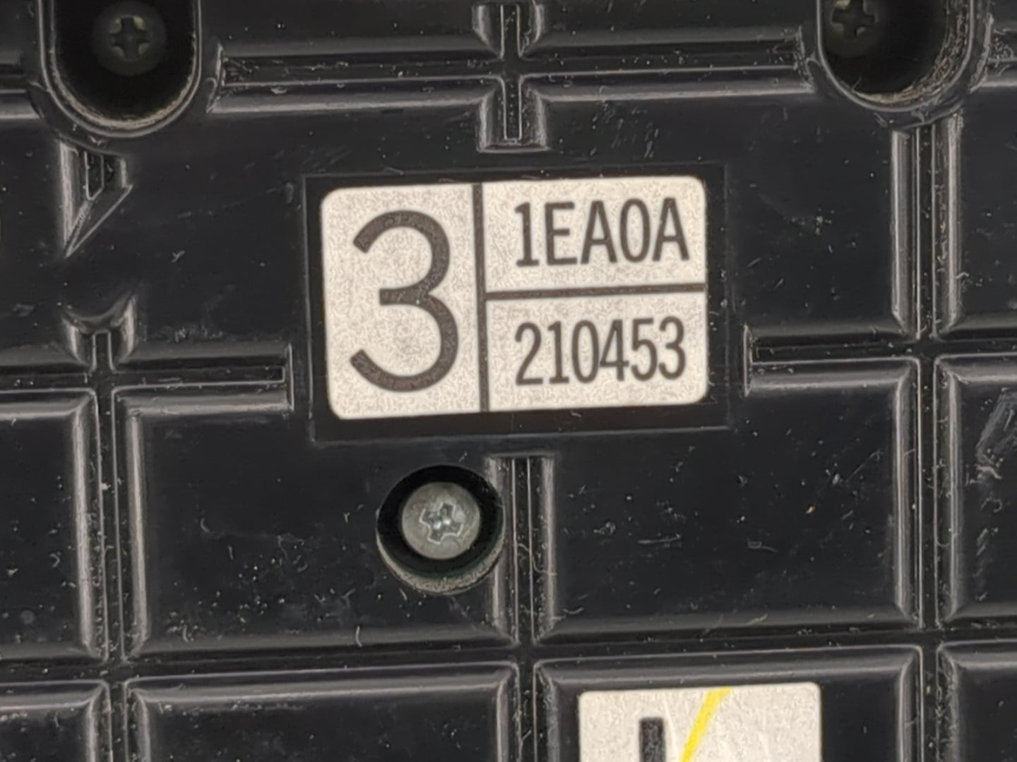 2009-2009 Nissan 370z Radio Control Panel - Oemusedautoparts1.com