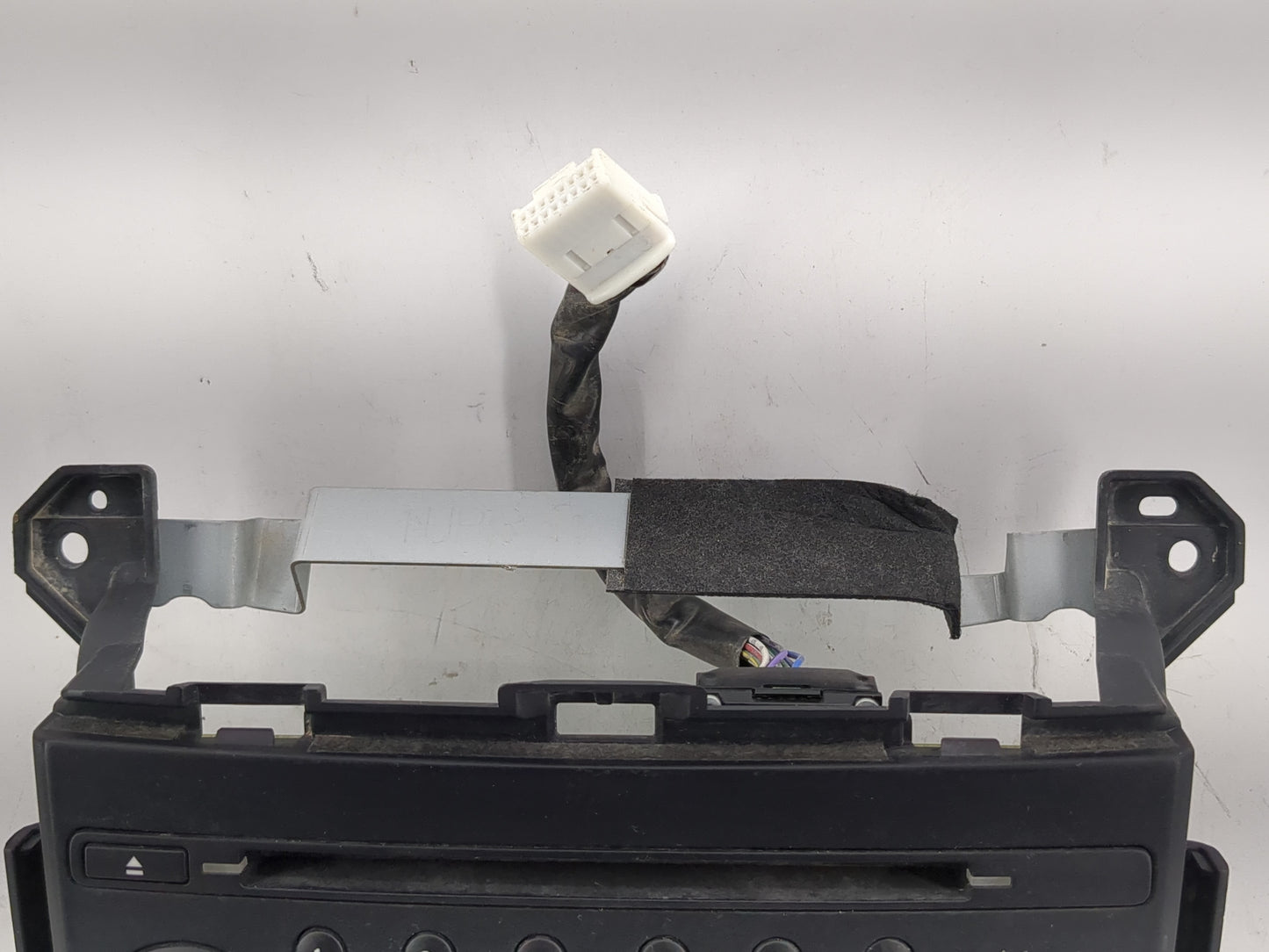 2009-2009 Nissan 370z Radio Control Panel - Oemusedautoparts1.com