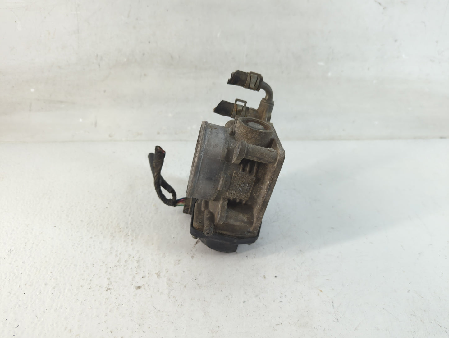 2007-2013 Nissan Altima Throttle Body P/N:RME60-15 Fits Fits 2007 2008 2009 2010 2011 2012 2013 OEM Used Auto Parts - Oemuse