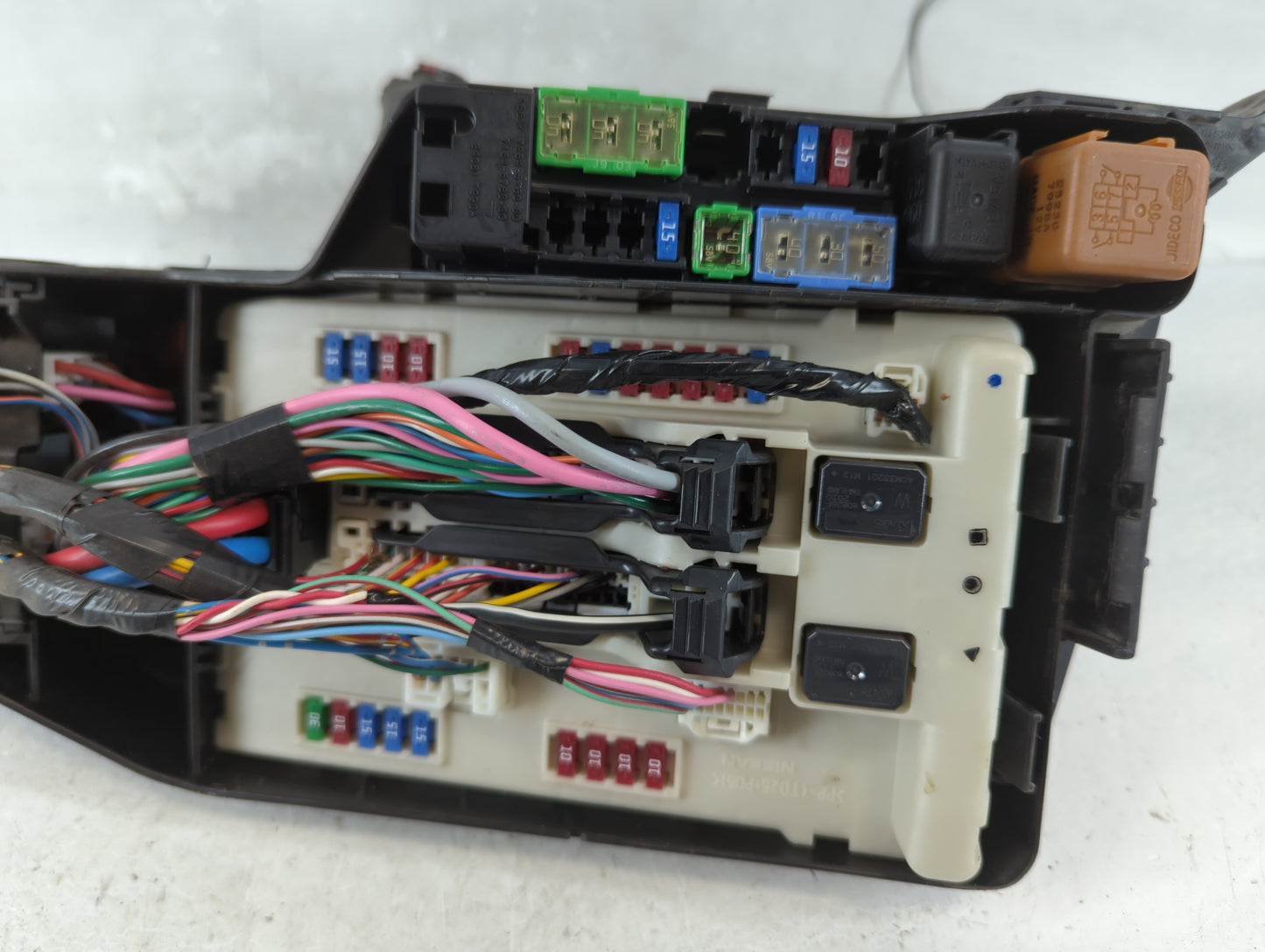 2008-2010 Nissan Altima Fusebox Fuse Box Panel Relay Module P/N:284B71AA0A Fits Fits 2008 2009 2010 OEM Used Auto Parts - Oe