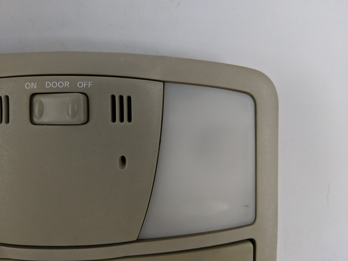 2009 Nissan Altima Overhead Roof Console - Oemusedautoparts1.com