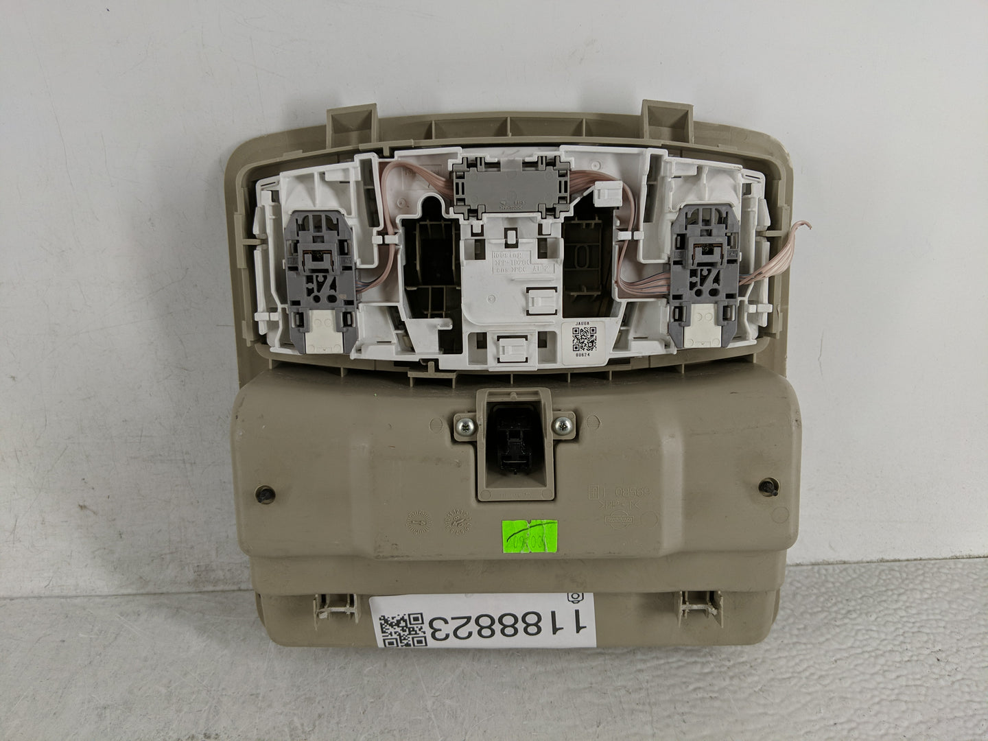 2009 Nissan Altima Overhead Roof Console - Oemusedautoparts1.com