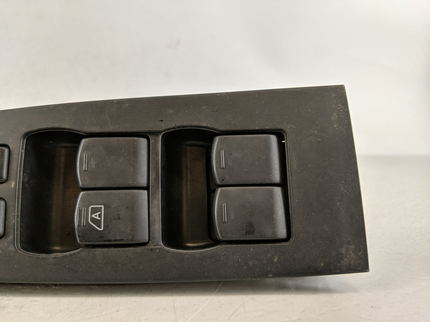 2007-2012 Nissan Altima Master Power Window Switch Replacement Driver Side Left P/N:25401 ZN40A 2540 Fits OEM Used Auto Part