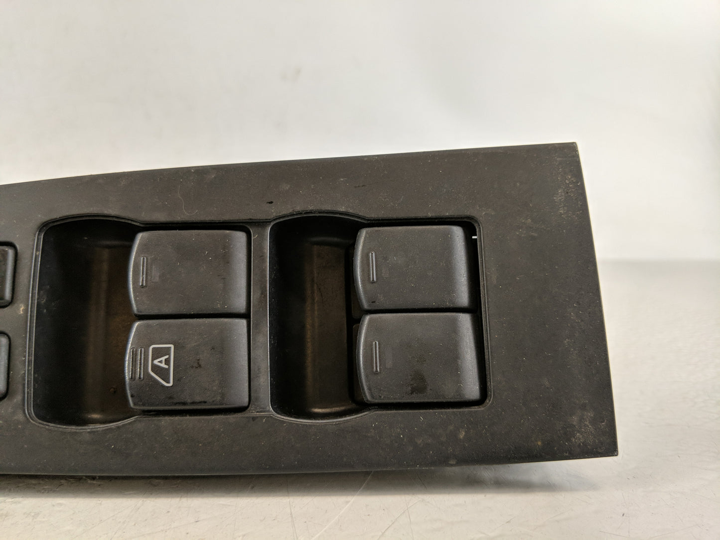 2007-2012 Nissan Altima Master Power Window Switch Replacement Driver Side Left P/N:25401 ZN40A 2540 Fits OEM Used Auto Part