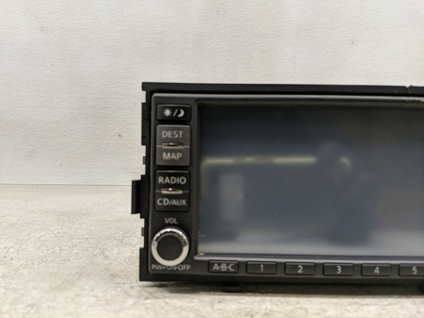 2008-2009 Nissan Altima Radio AM FM Cd Player Receiver Replacement P/N:25915 JA00B Fits Fits 2008 2009 OEM Used Auto Parts -