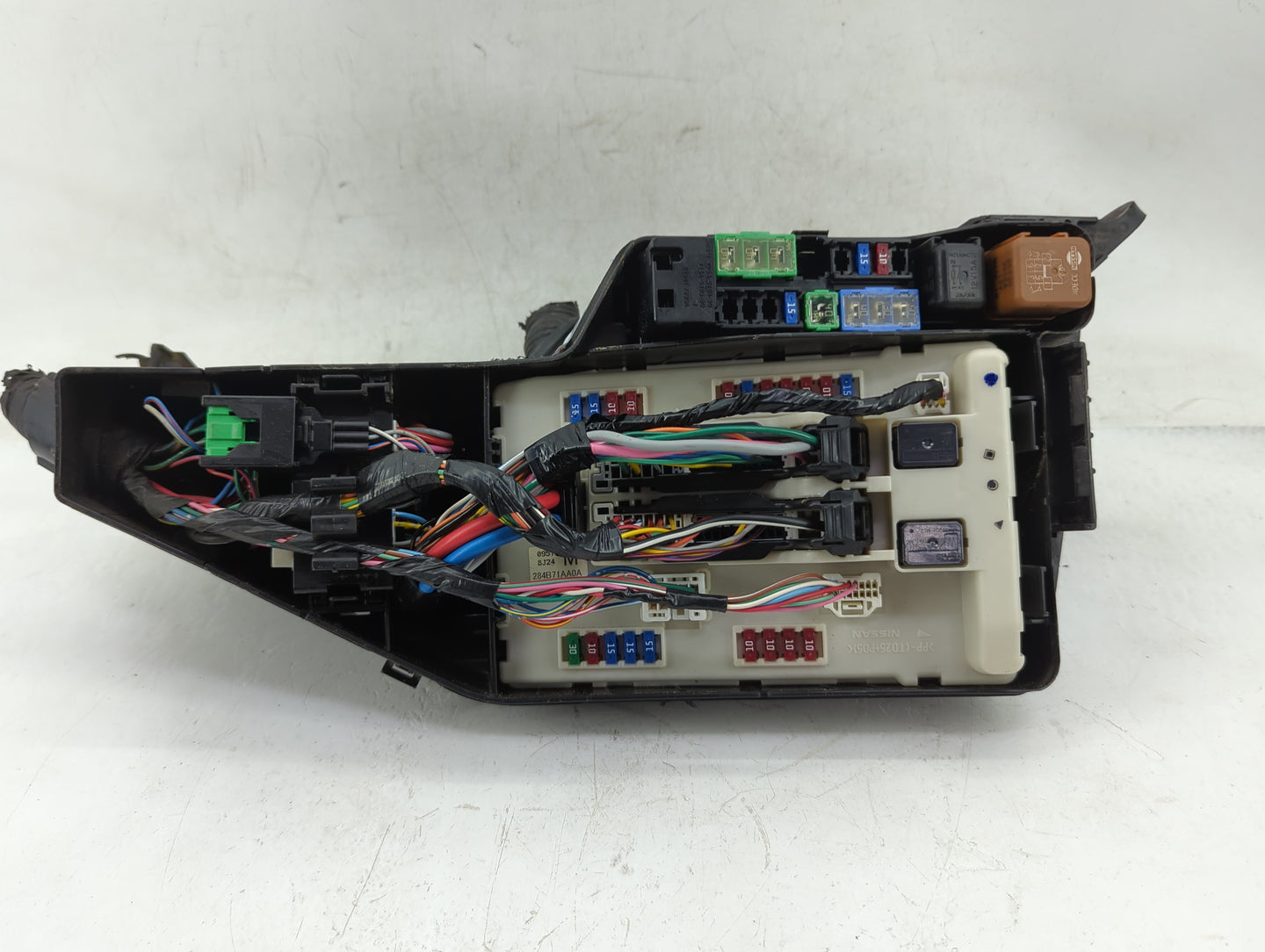 2009 Nissan Altima Fusebox Fuse Box Panel Relay Module P/N:284B71AA0A Fits OEM Used Auto Parts - Oemusedautoparts1.com