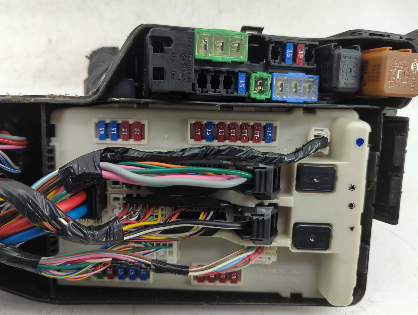 2009 Nissan Altima Fusebox Fuse Box Panel Relay Module P/N:284B71AA0A Fits OEM Used Auto Parts - Oemusedautoparts1.com