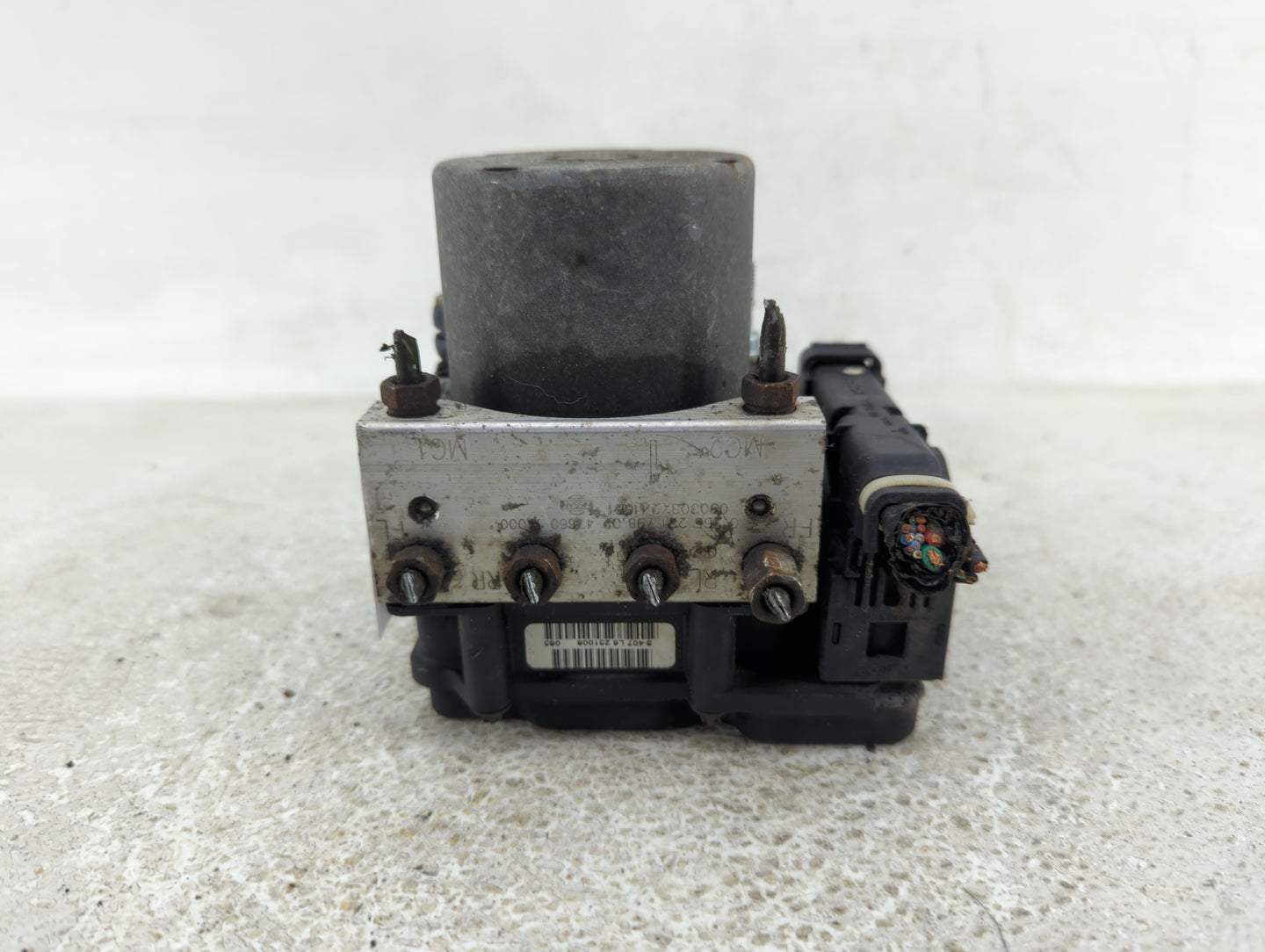 2009 Nissan Altima ABS Pump Control Module Replacement P/N:0 265 231 798 Fits OEM Used Auto Parts - Oemusedautoparts1.com
