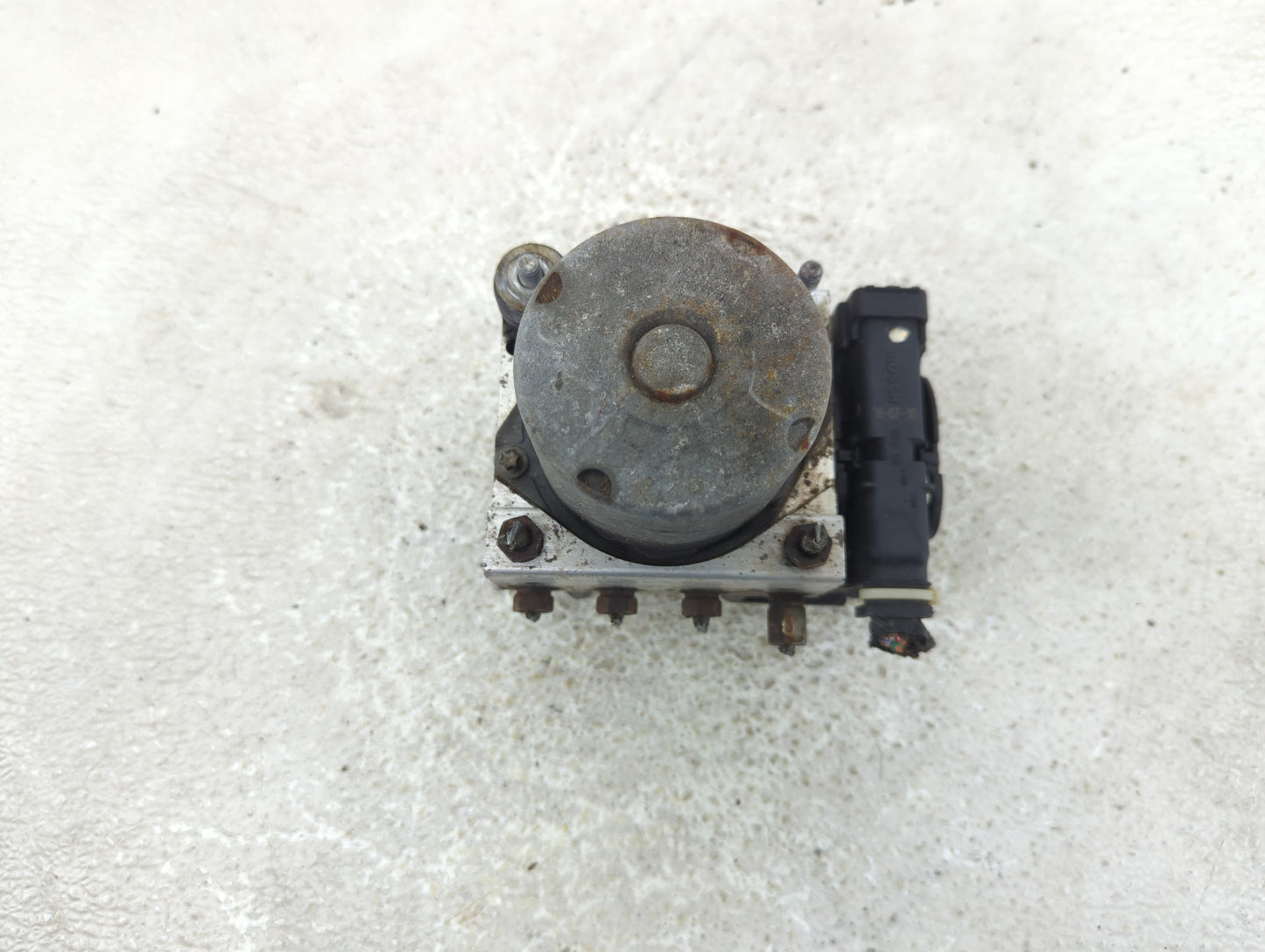 2009 Nissan Altima ABS Pump Control Module Replacement P/N:0 265 231 798 Fits OEM Used Auto Parts - Oemusedautoparts1.com