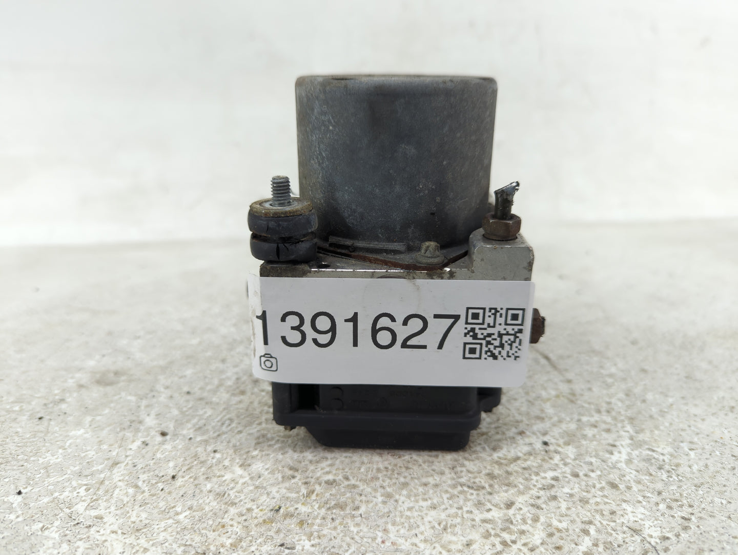2009 Nissan Altima ABS Pump Control Module Replacement P/N:0 265 231 798 Fits OEM Used Auto Parts - Oemusedautoparts1.com