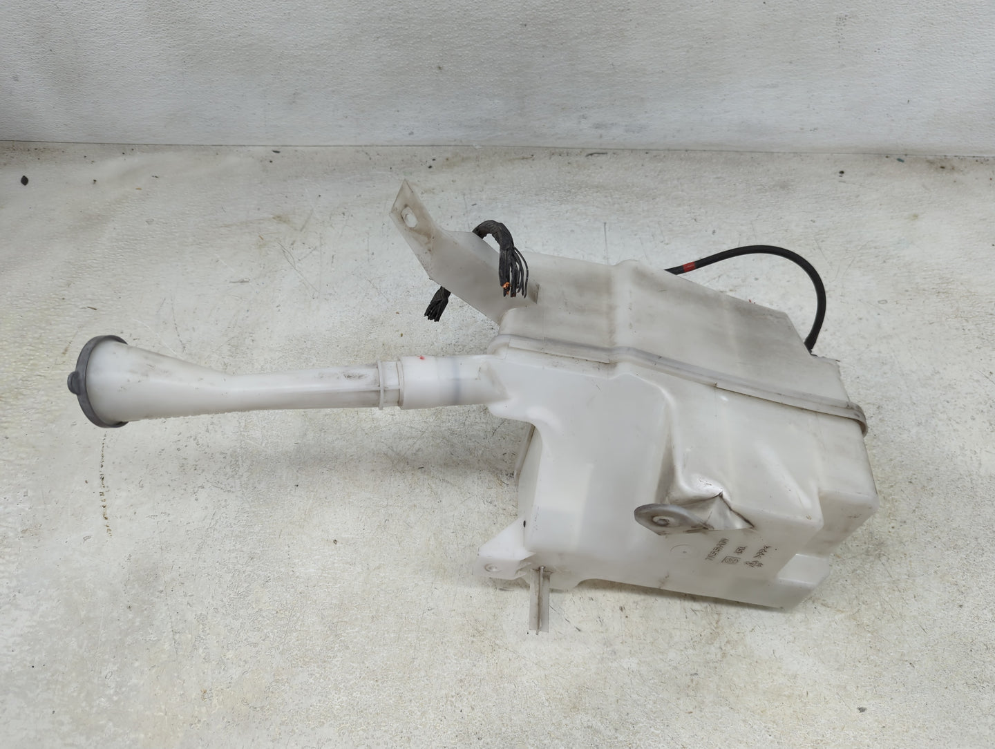 2007-2013 Nissan Altima Windshield Washer Fluid Reservoir Bottle Oem - Oemusedautoparts1.com