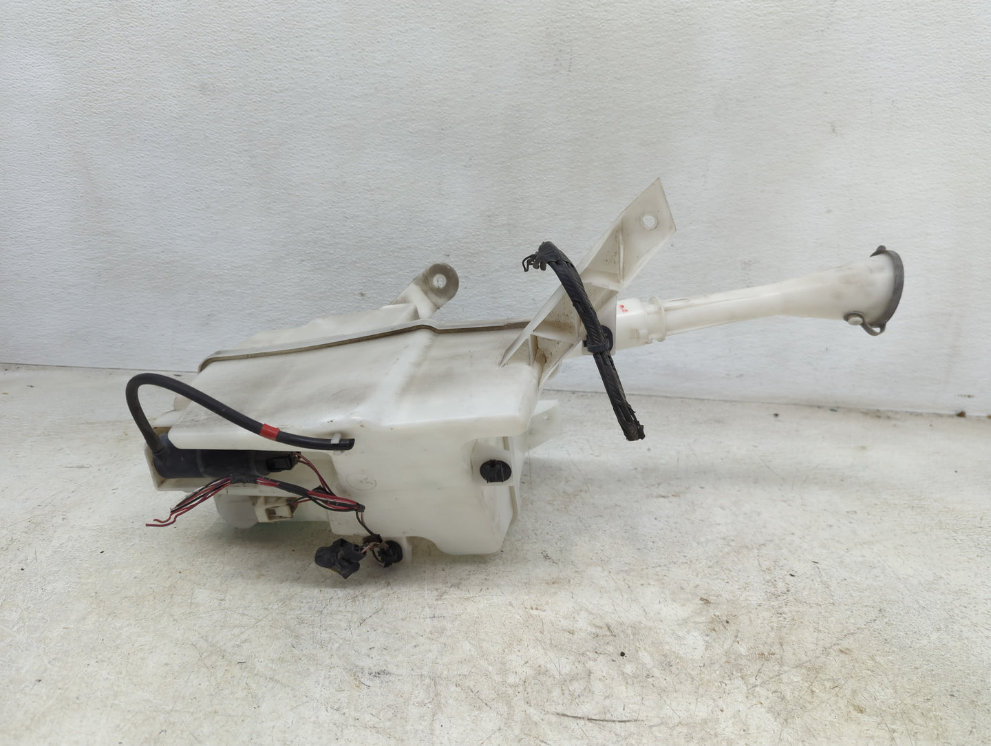 2007-2013 Nissan Altima Windshield Washer Fluid Reservoir Bottle Oem - Oemusedautoparts1.com