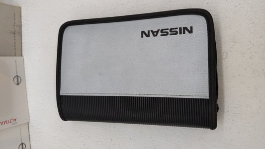 2009 Nissan Altima Owners Manual Book Guide OEM Used Auto Parts