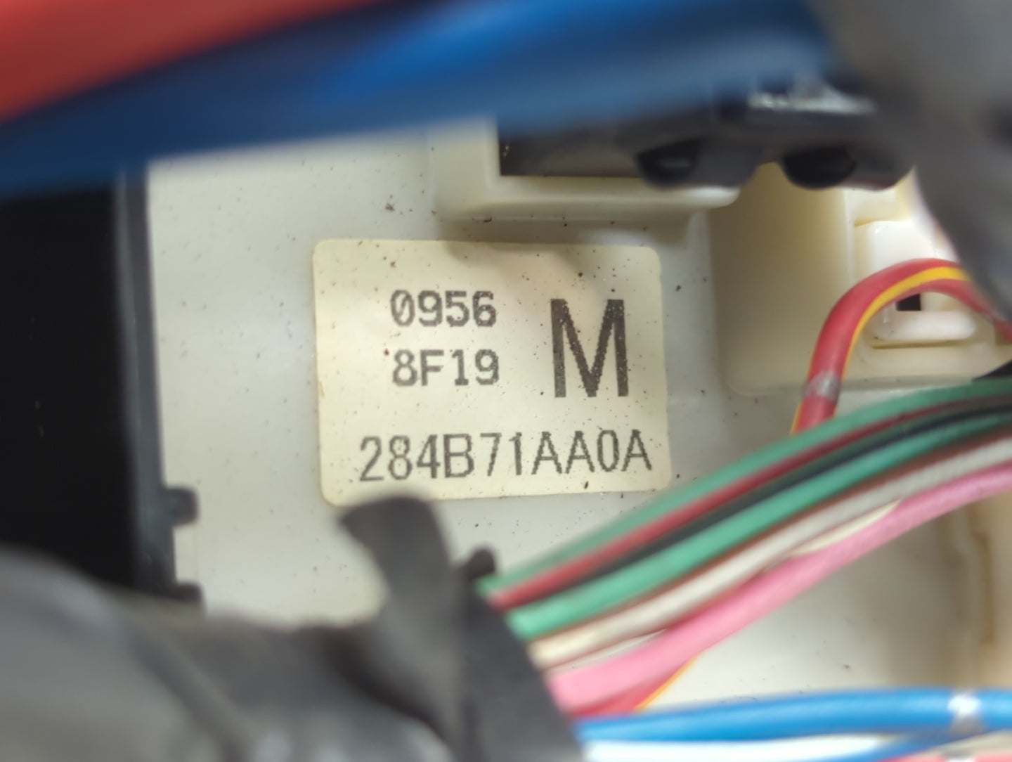 2008-2010 Nissan Altima Fusebox Fuse Box Panel Relay Module P/N:284B71AA0A Fits Fits 2008 2009 2010 OEM Used Auto Parts - Oe
