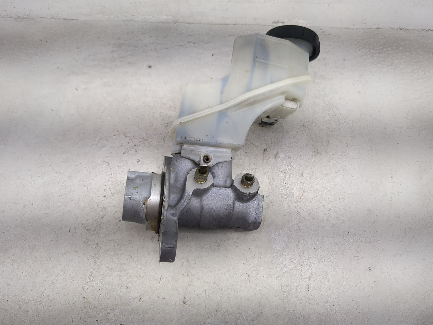 2007-2009 Nissan Altima Brake Master Cylinder 1491011 - Oemusedautoparts1.com