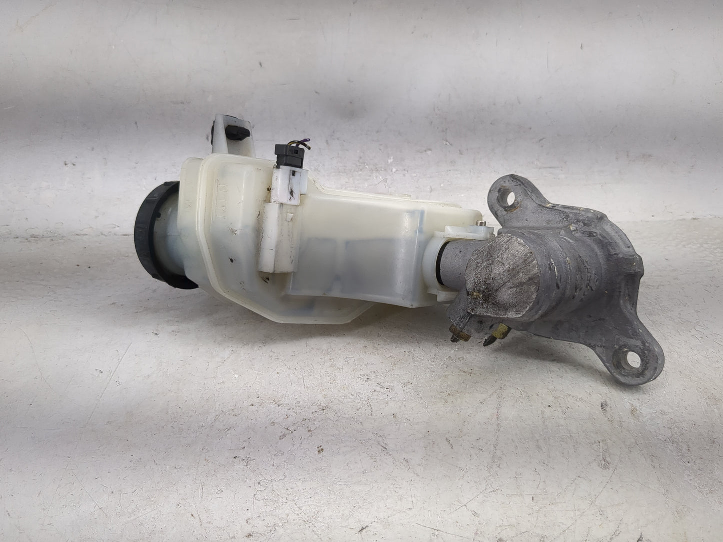 2007-2009 Nissan Altima Brake Master Cylinder 1491011 - Oemusedautoparts1.com