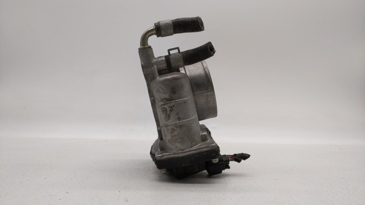 2007-2013 Nissan Altima Throttle Body P/N:RME60-15 Fits Fits 2007 2008 2009 2010 2011 2012 2013 OEM Used Auto Parts - Oemuse