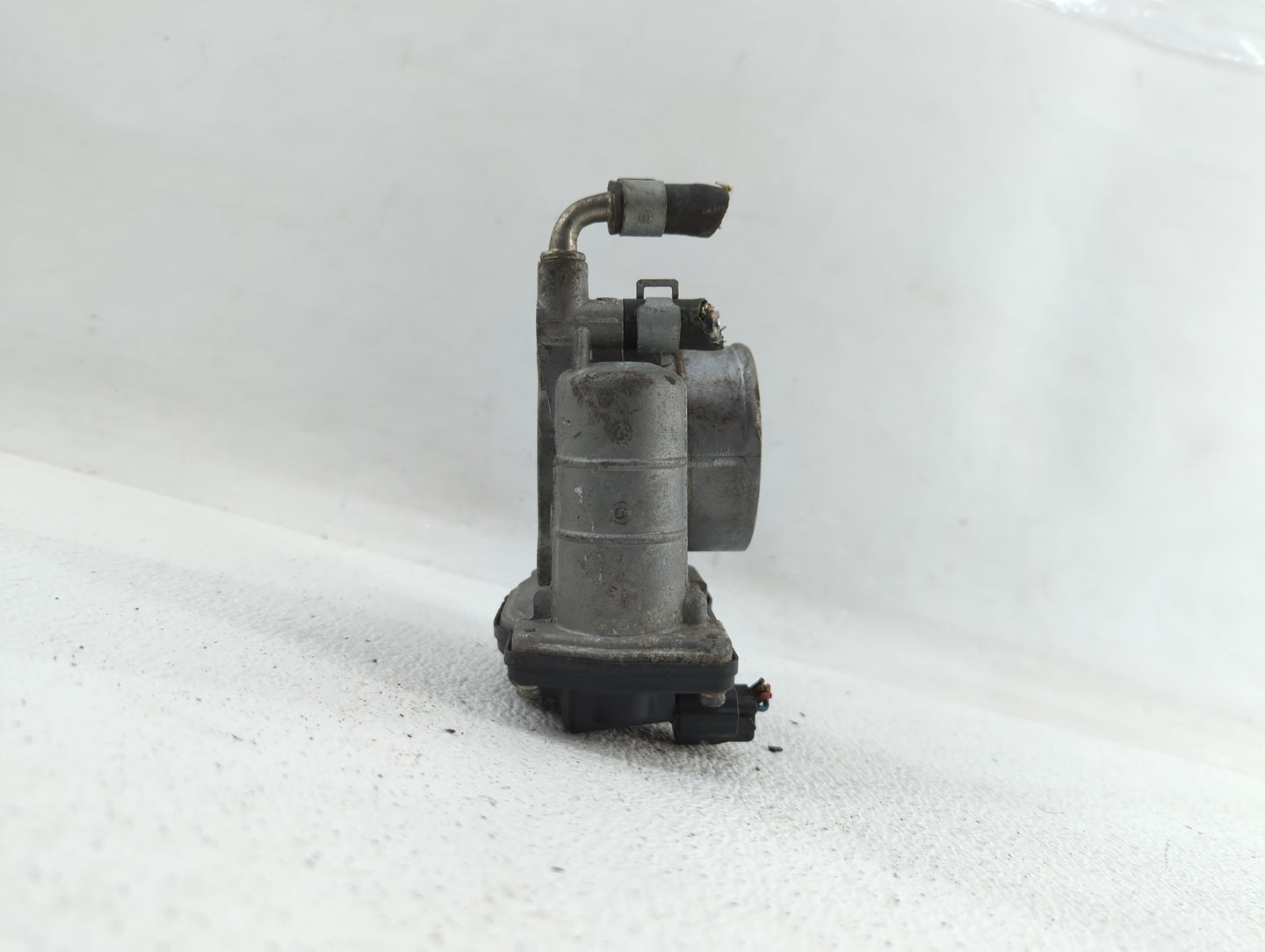 2007-2013 Nissan Altima Throttle Body P/N:RME60-15 Fits Fits 2007 2008 2009 2010 2011 2012 2013 OEM Used Auto Parts - Oemuse