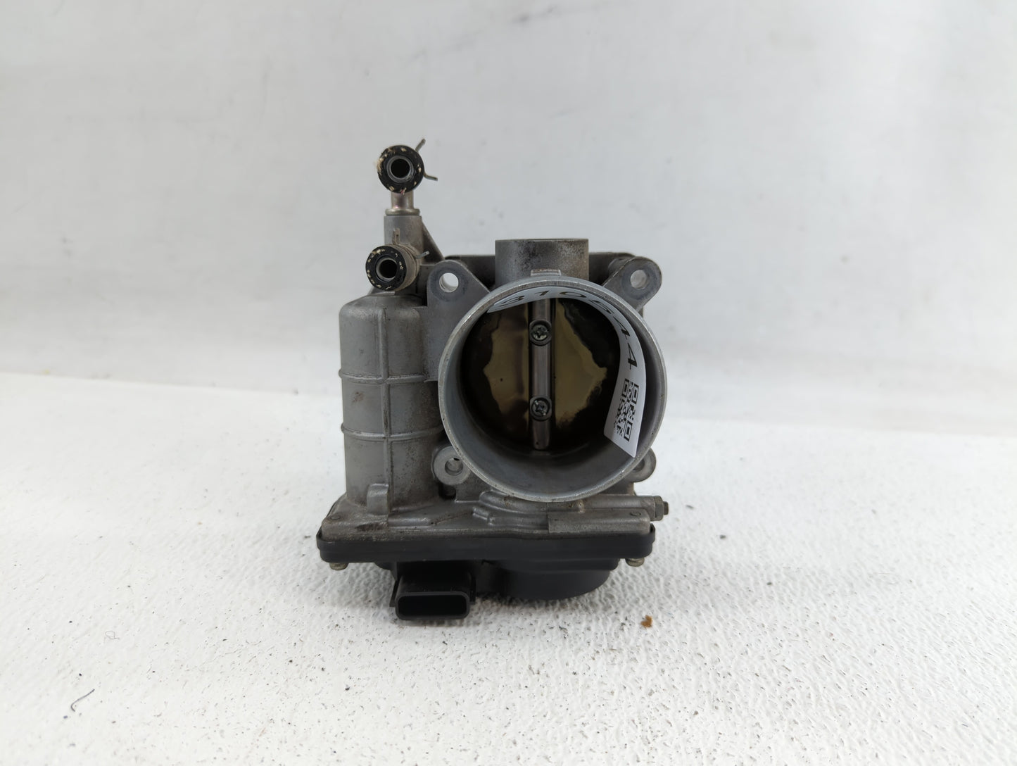 2007-2013 Nissan Altima Throttle Body P/N:RME60-15 Fits Fits 2007 2008 2009 2010 2011 2012 2013 OEM Used Auto Parts - Oemuse