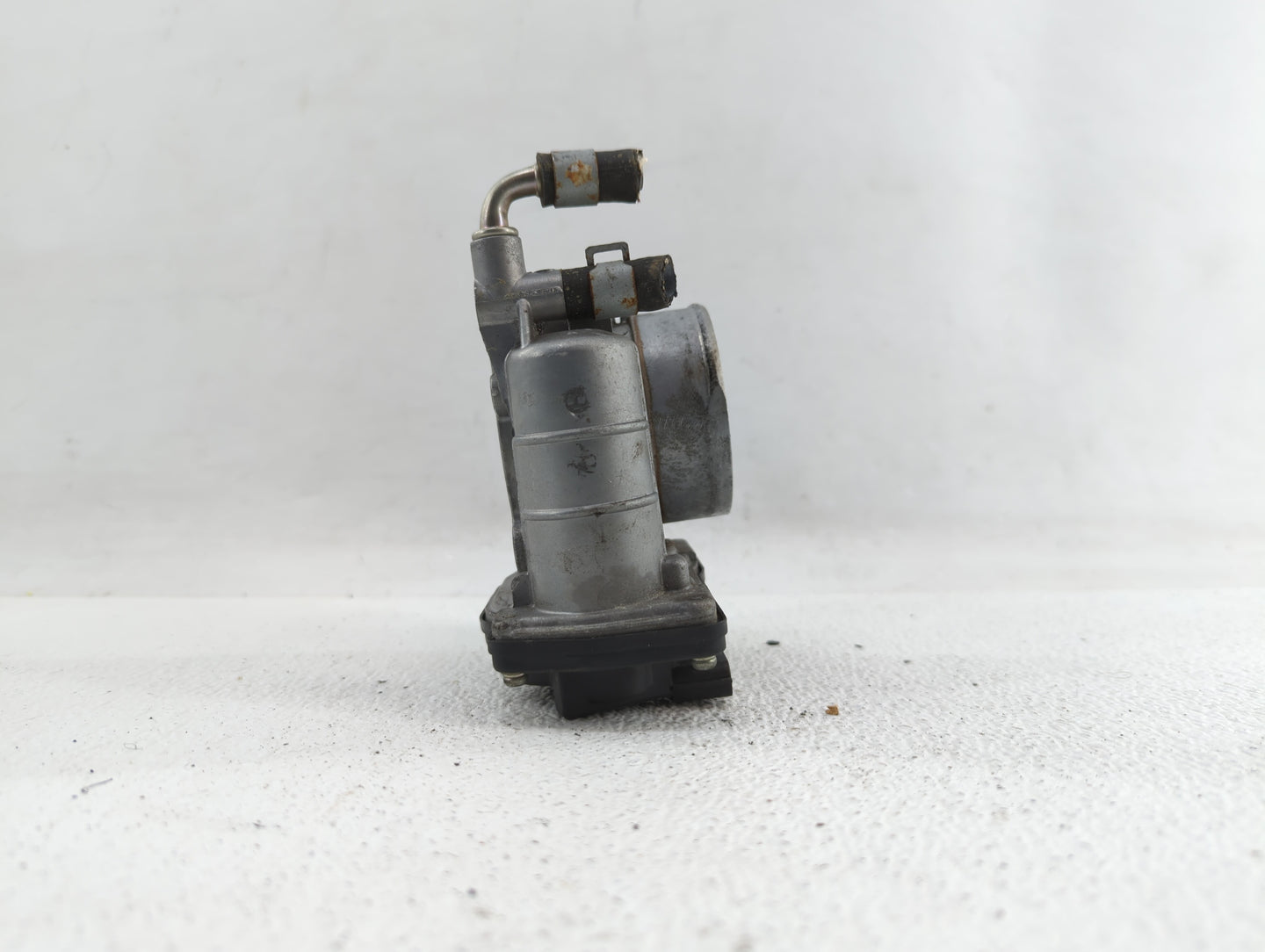 2007-2013 Nissan Altima Throttle Body P/N:RME60-15 Fits Fits 2007 2008 2009 2010 2011 2012 2013 OEM Used Auto Parts - Oemuse