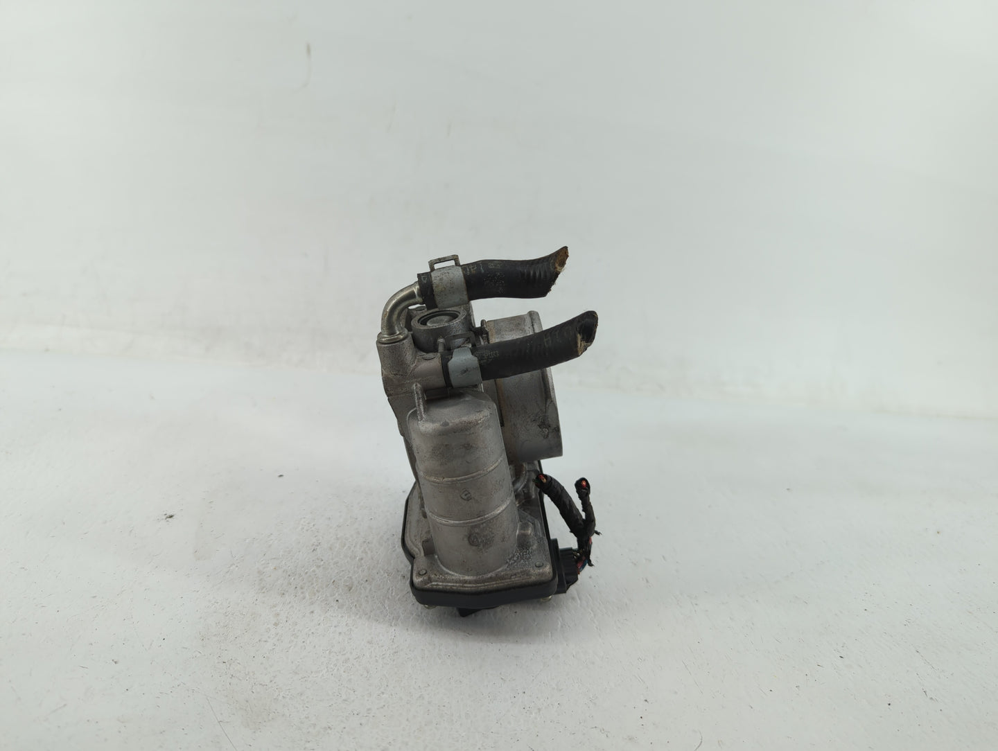 2007-2013 Nissan Altima Throttle Body P/N:526-01 RME60-16, RME60-15 Fits Fits 2007 2008 2009 2010 2011 2012 2013 OEM Used Au