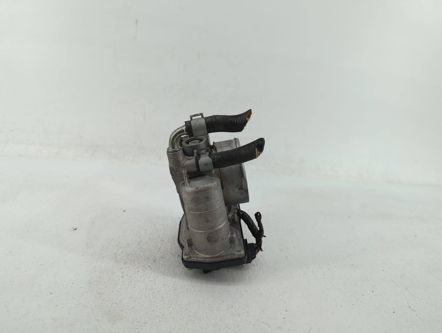 2007-2013 Nissan Altima Throttle Body P/N:526-01 RME60-16, RME60-15 Fits Fits 2007 2008 2009 2010 2011 2012 2013 OEM Used Au