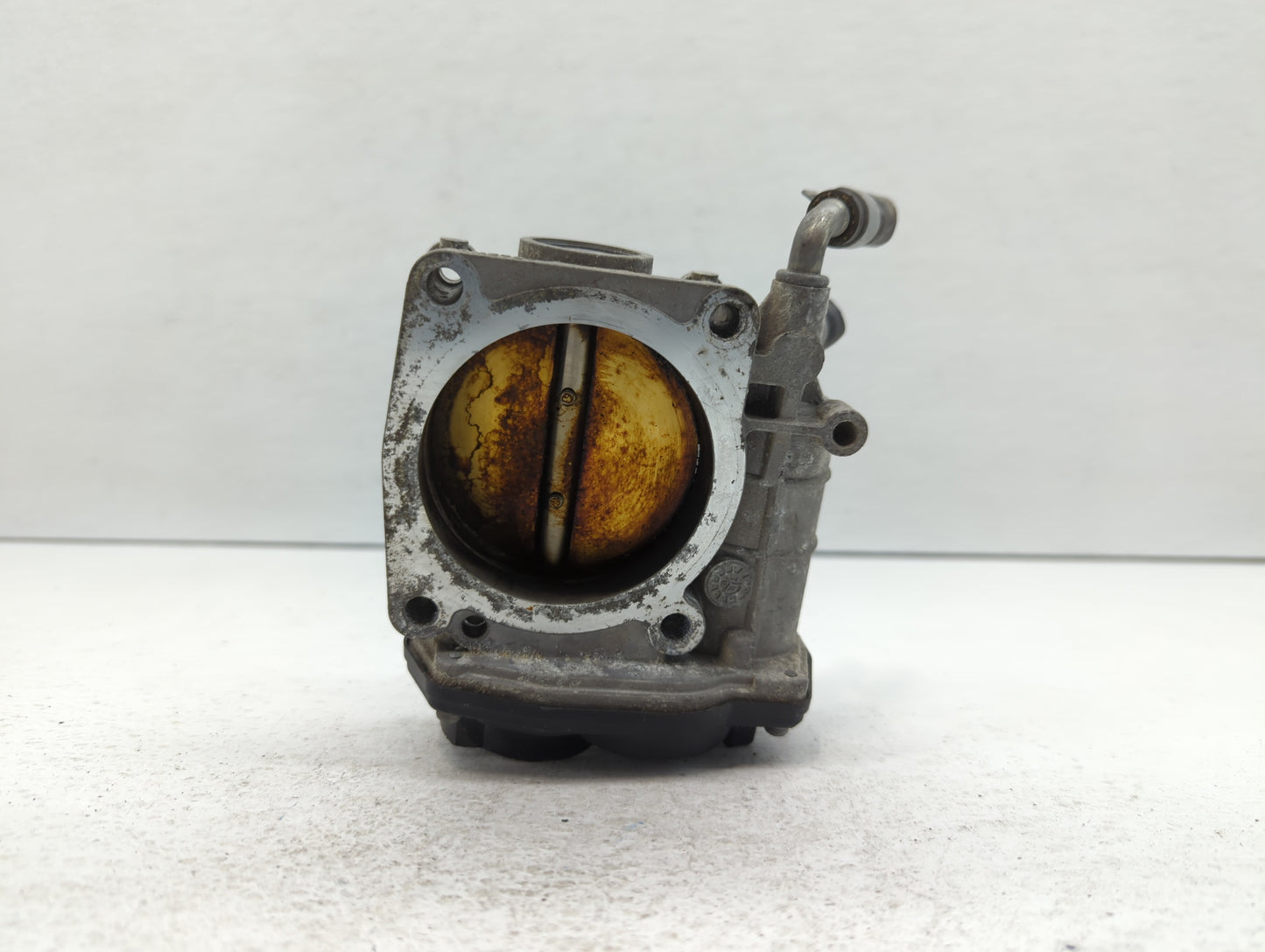 2007-2014 Nissan Altima Throttle Body P/N:526-01 Fits Fits 2007 2008 2009 2010 2011 2012 2013 2014 OEM Used Auto Parts - Oem