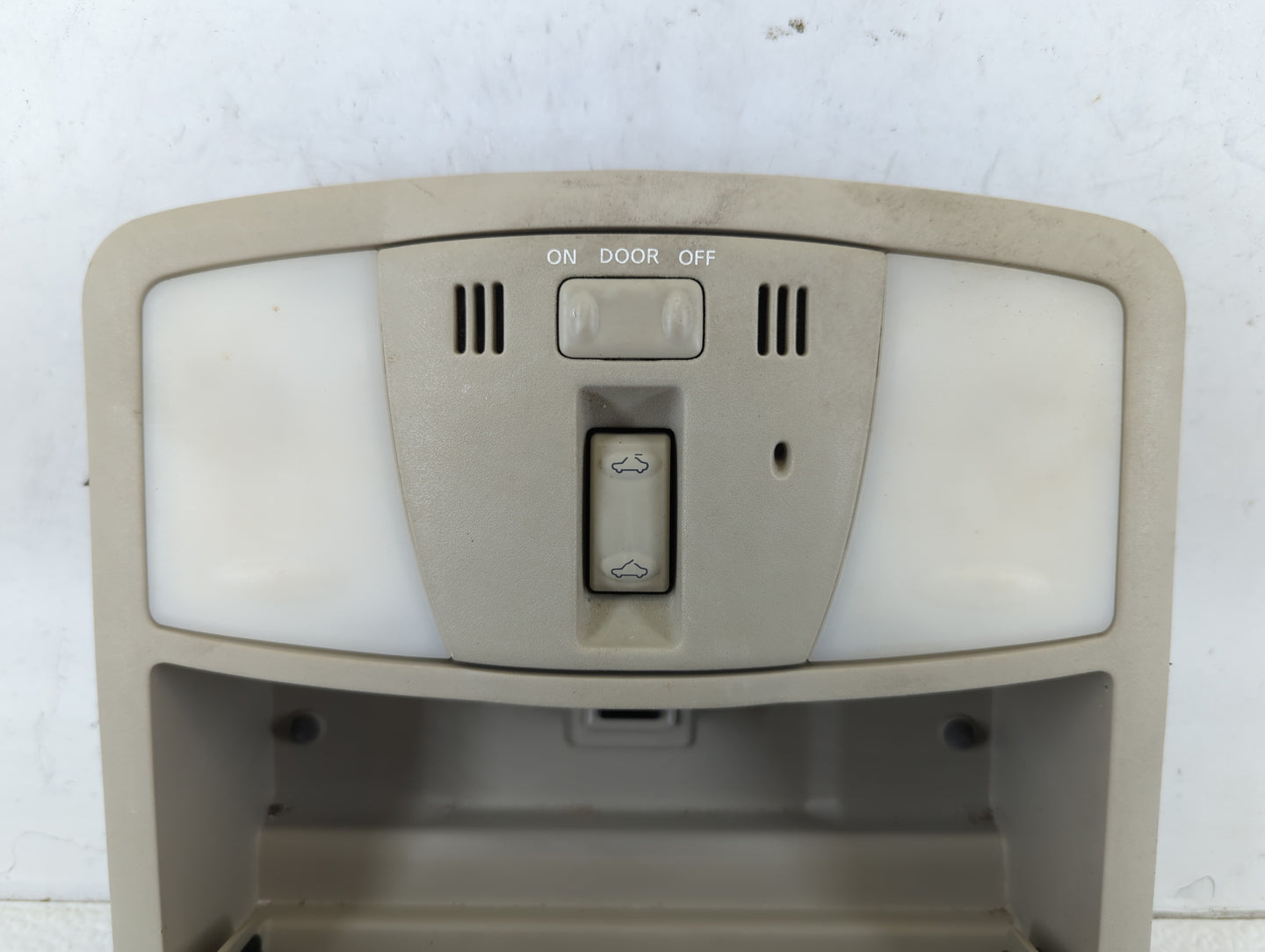 2009 Nissan Altima Overhead Roof Console - Oemusedautoparts1.com