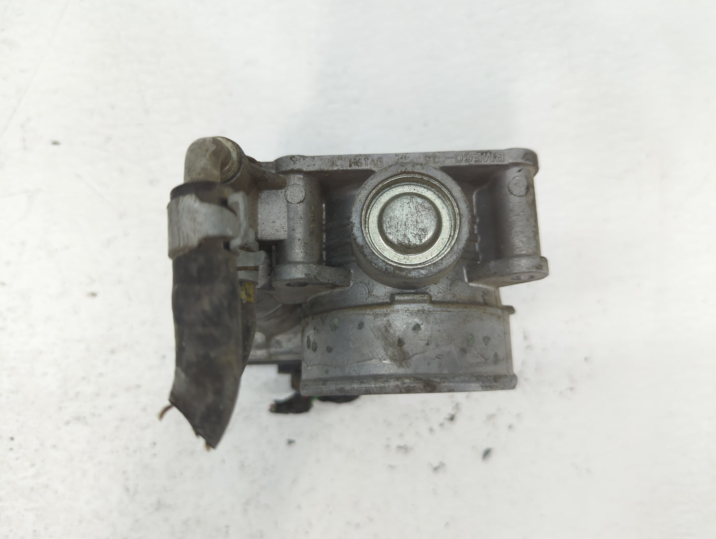 2007-2013 Nissan Altima Throttle Body P/N:G8Y13 2 526-01 Fits Fits 2007 2008 2009 2010 2011 2012 2013 OEM Used Auto Parts - 