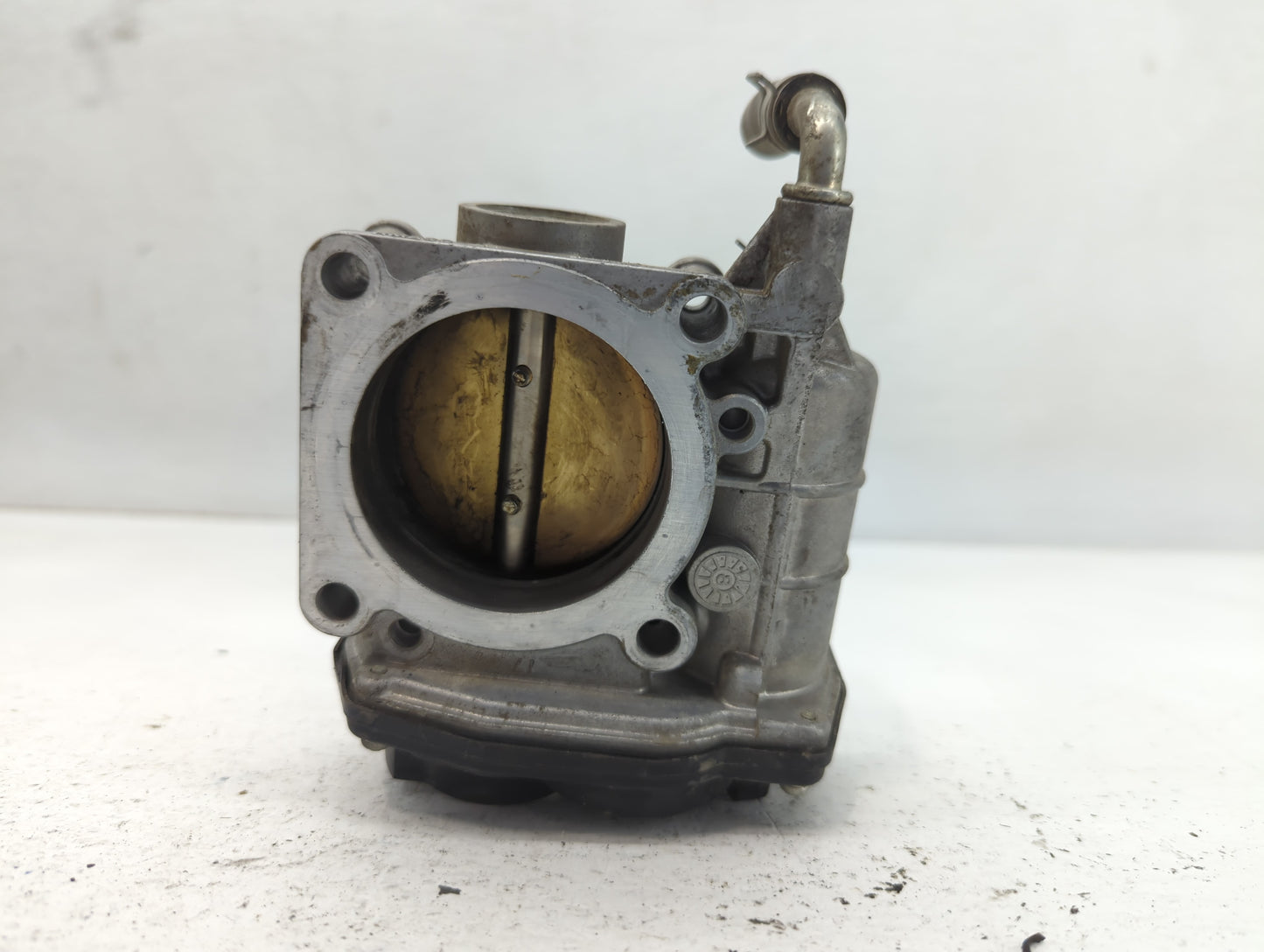 2007-2013 Nissan Altima Throttle Body P/N:G8Y13 2 526-01 Fits Fits 2007 2008 2009 2010 2011 2012 2013 OEM Used Auto Parts - 
