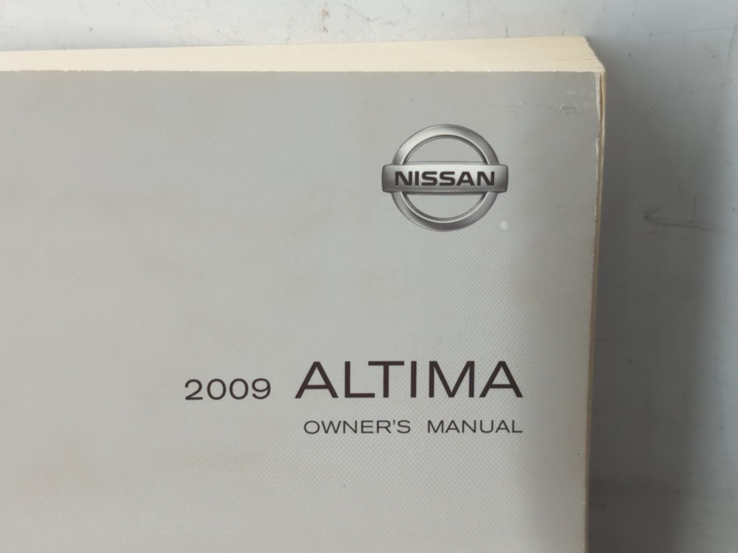 2009 Nissan Altima Owners Manual Book Guide P/N:OM9E-0L32U1 OEM Used Auto Parts - Oemusedautoparts1.com