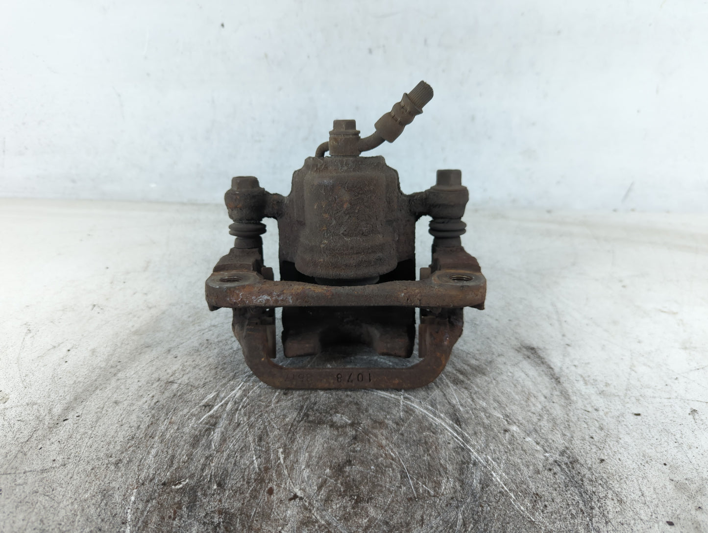 2007-2018 Nissan Altima Front Driver Left Brake Caliper 700166 - Oemusedautoparts1.com