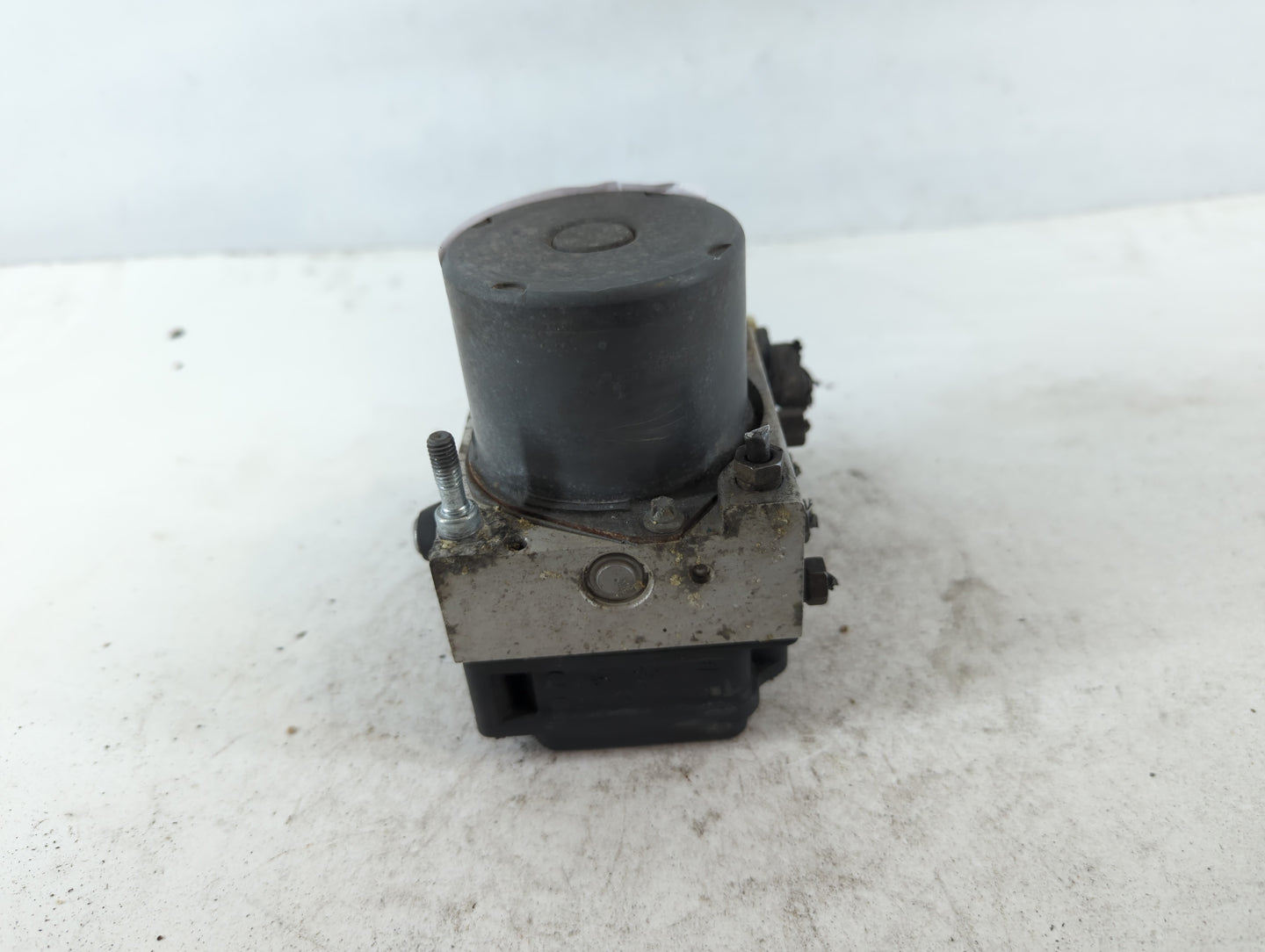 2008-2009 Nissan Altima ABS Pump Control Module Replacement P/N:0 13 01 47660 Fits Fits 2008 2009 OEM Used Auto Parts - Oemu