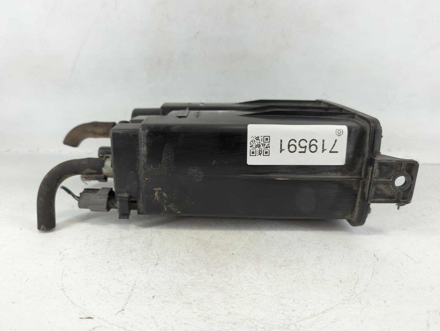 2009 Nissan Altima Fuel Vapor Charcoal Canister 719591 - Oemusedautoparts1.com