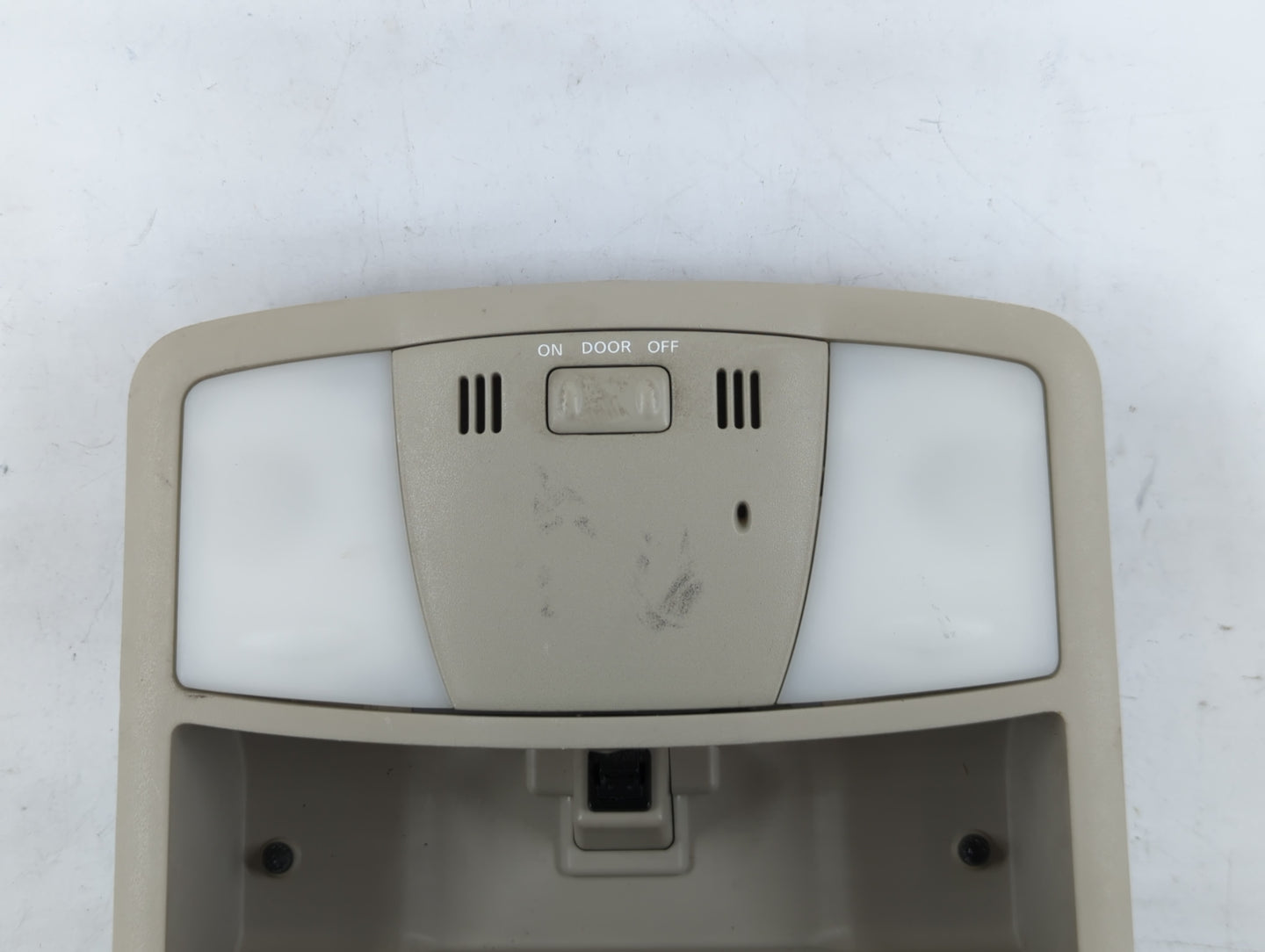 2009 Nissan Altima Overhead Roof Console - Oemusedautoparts1.com