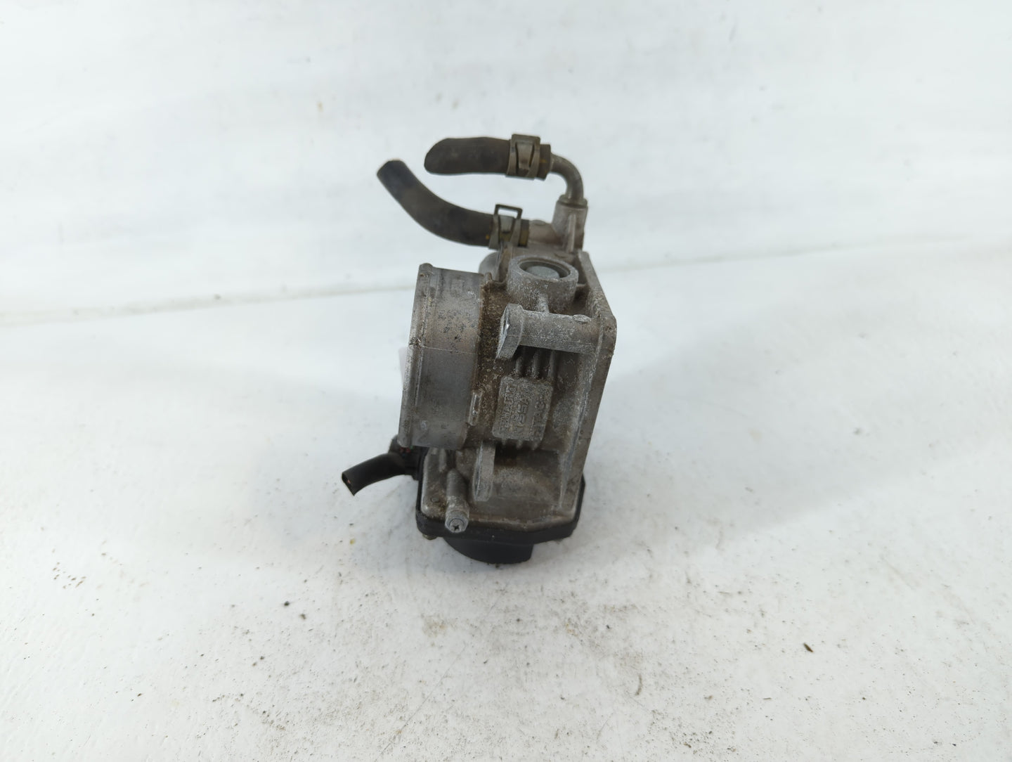 2007-2013 Nissan Altima Throttle Body P/N:RME60-15 Fits Fits 2007 2008 2009 2010 2011 2012 2013 OEM Used Auto Parts - Oemuse