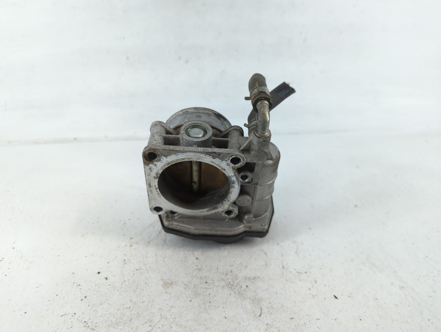 2007-2013 Nissan Altima Throttle Body P/N:RME60-15 Fits Fits 2007 2008 2009 2010 2011 2012 2013 OEM Used Auto Parts - Oemuse