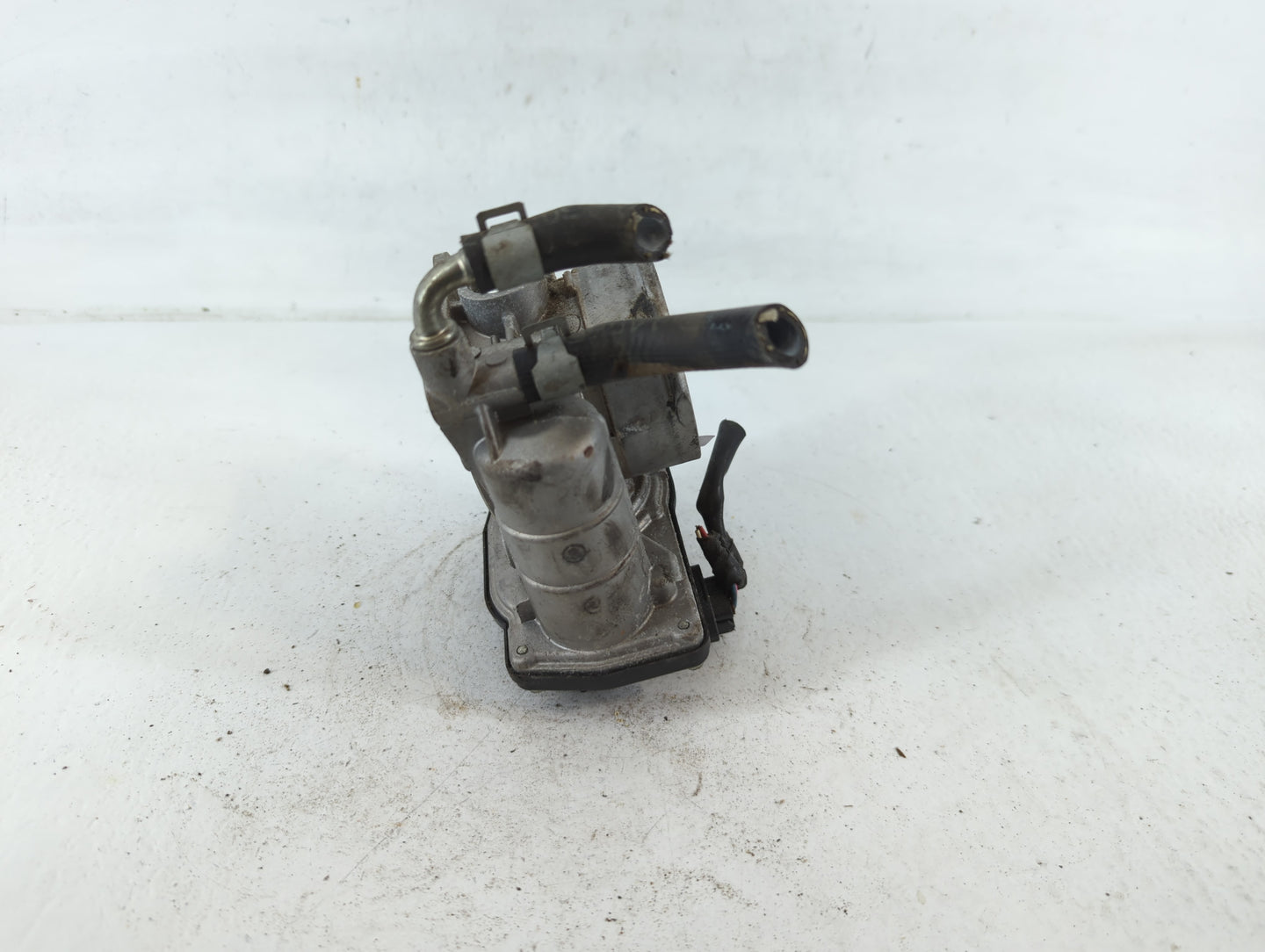 2007-2013 Nissan Altima Throttle Body P/N:RME60-15 Fits Fits 2007 2008 2009 2010 2011 2012 2013 OEM Used Auto Parts - Oemuse