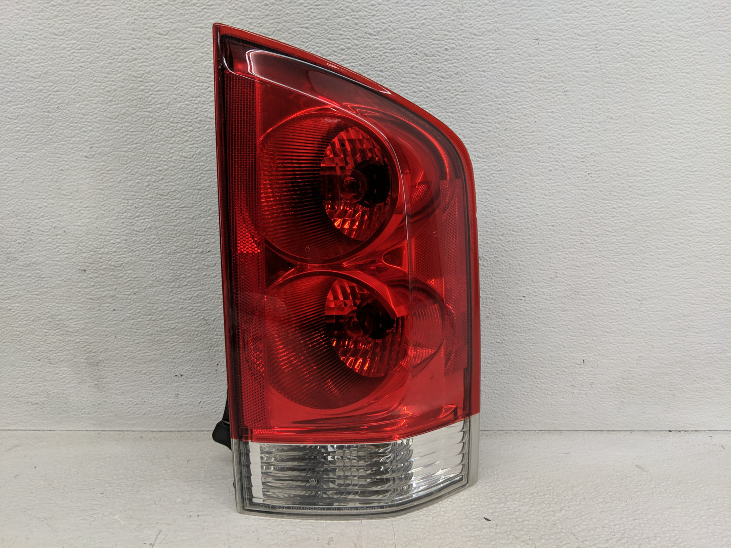 2005-2015 Nissan Armada Tail Light Assembly Passenger Right OEM P/N:RH WZW RCL NL 26550 ZC20A Fits OEM Used Auto Parts - Oem