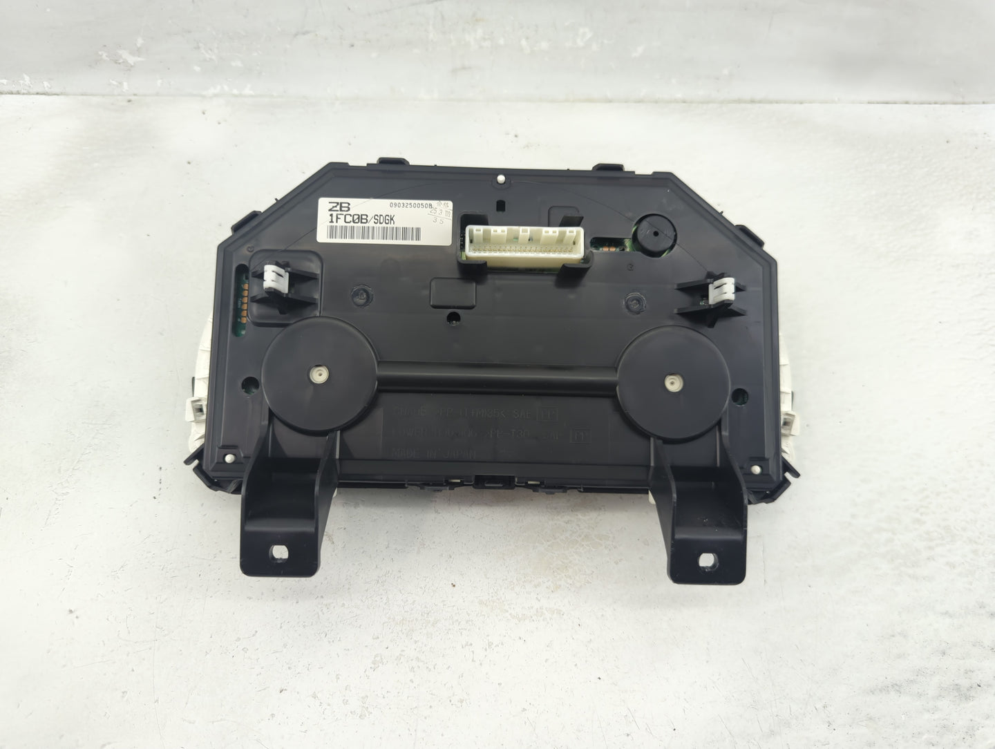 2009 Nissan Cube Instrument Cluster Speedometer Gauges Fits OEM Used Auto Parts - Oemusedautoparts1.com